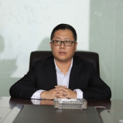 悦珑实业总经理：郑望敏